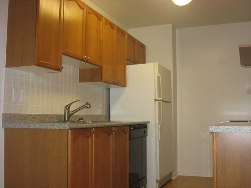 31 Mountshannon Dr - Photo 2 of 9