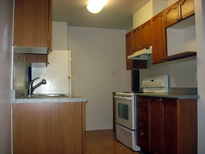 31 Mountshannon Dr - Photo 3 of 9