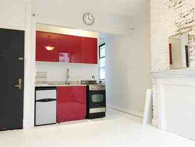 85 Clay St - Photo 3 of 4