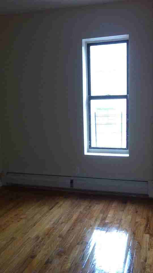 540 E 183rd St C3 - Photo 3 of 5