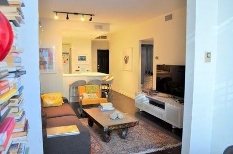 65 Scadding Ave - Photo 2 of 8