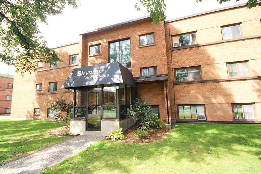 659 Wilson St - Photo 2 of 7