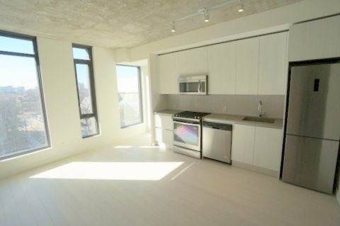 111 Bathurst St #405