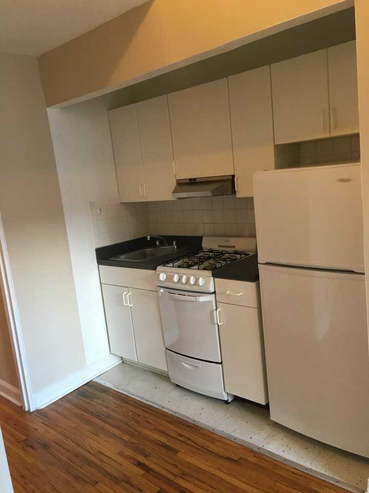 1582 1st Ave - Photo 3 of 8