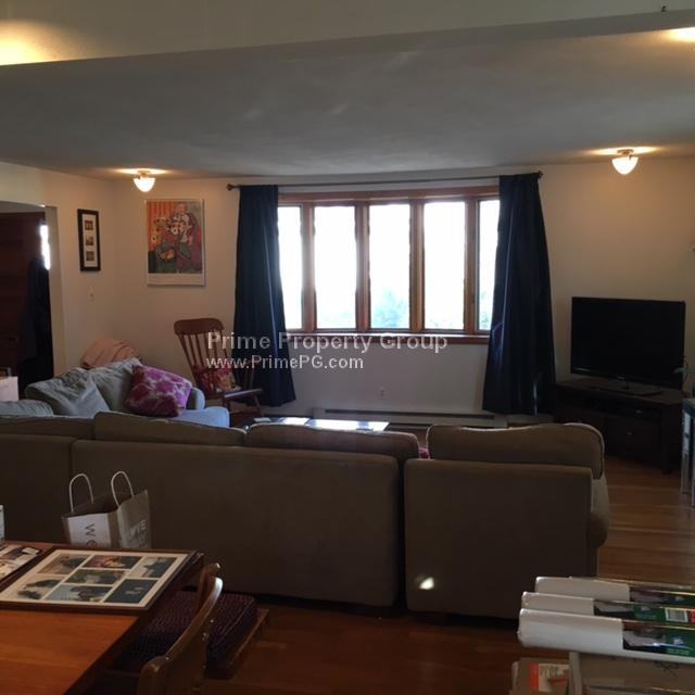 74 Cushing St - Photo 2 of 12