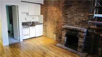 W 21st St #4A