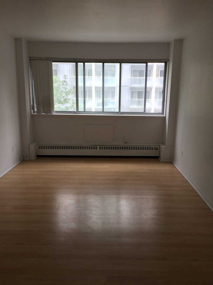 3455 Rue Durocher #312