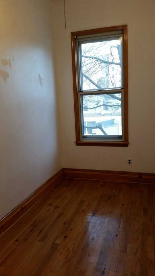 66 Reeve Pl 2ndFL - Photo 2 of 3