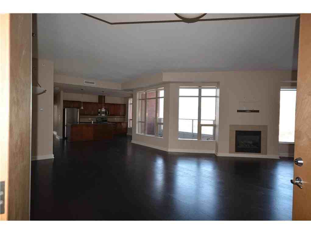 1160 Bernard Ave - Photo 3 of 4