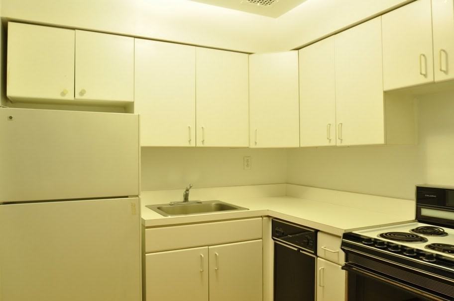 3615 Oxford Ave - Photo 3 of 3