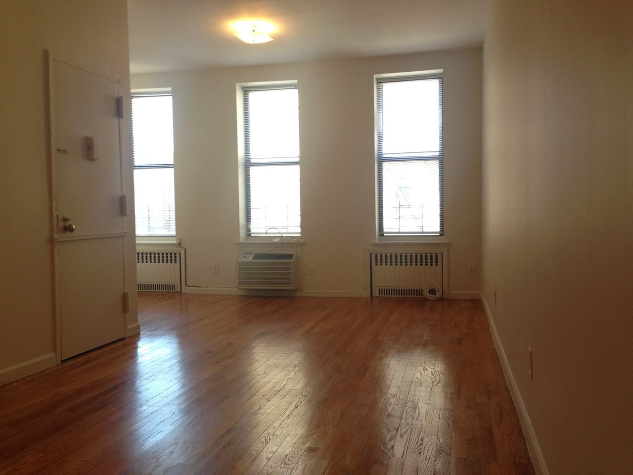 102 Nassau Ave #2B - Photo 2 of 5