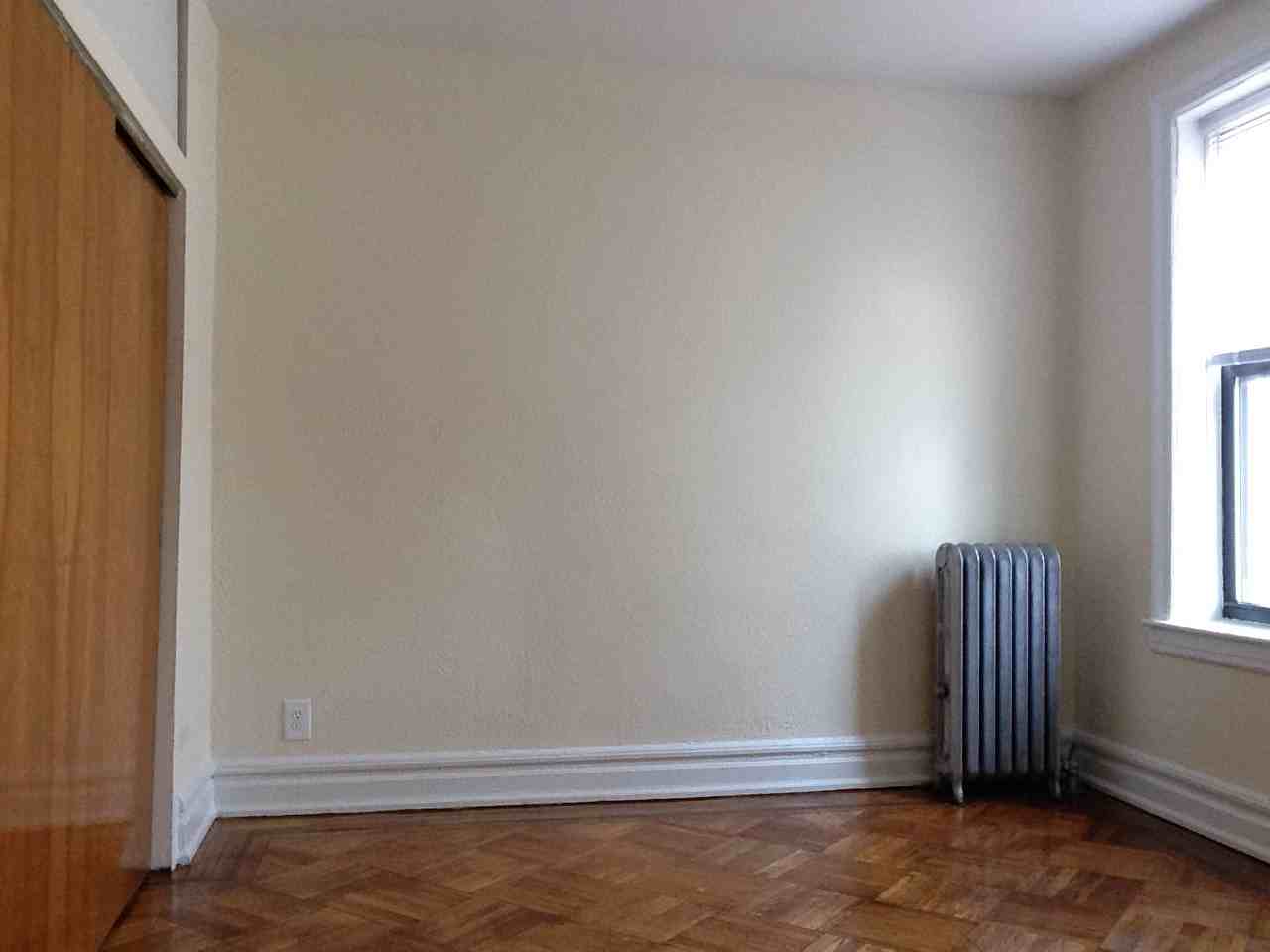 7123 Fort Hamilton Pkwy 3R - Photo 3 of 4