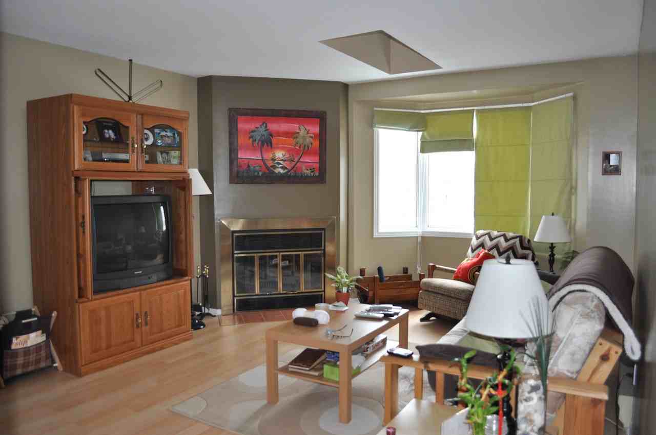 1 Stonebank Crescent 1 - Photo 3 of 8