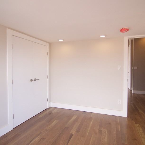 418 Madison St #4F - Photo 3 of 6