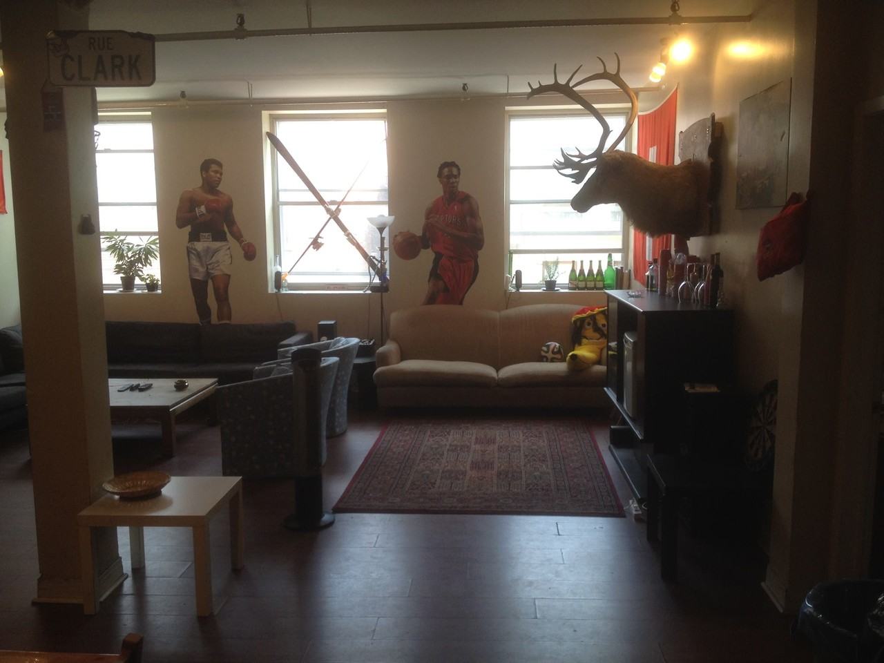 2070 Rue Clark #201