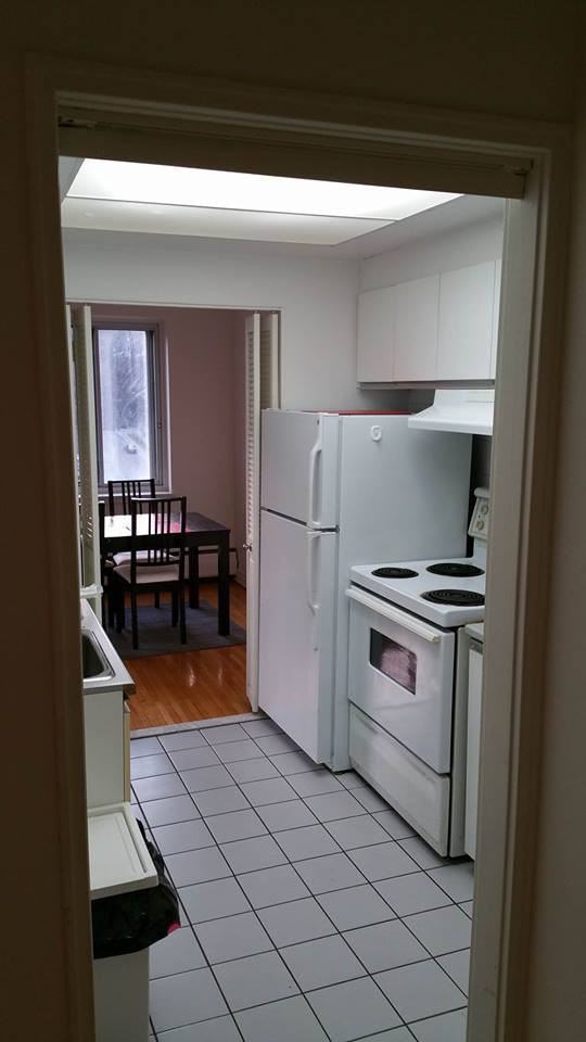 1230 Avenue du DocteurPenfield, Montréal, QC H3G 2 Bedroom Apartment