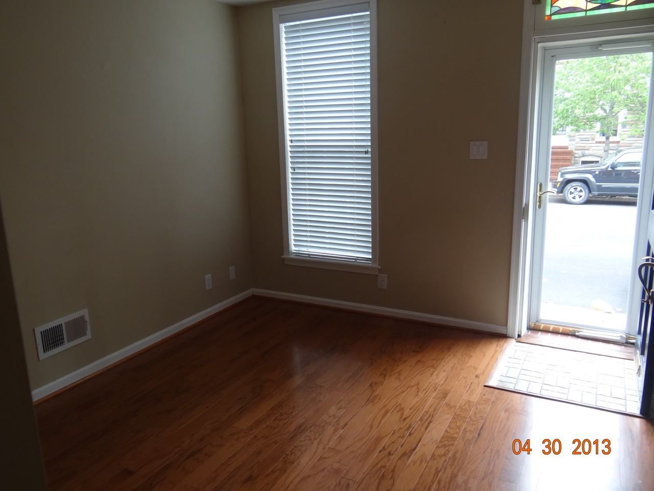 1445 Andre St - Photo 3 of 13