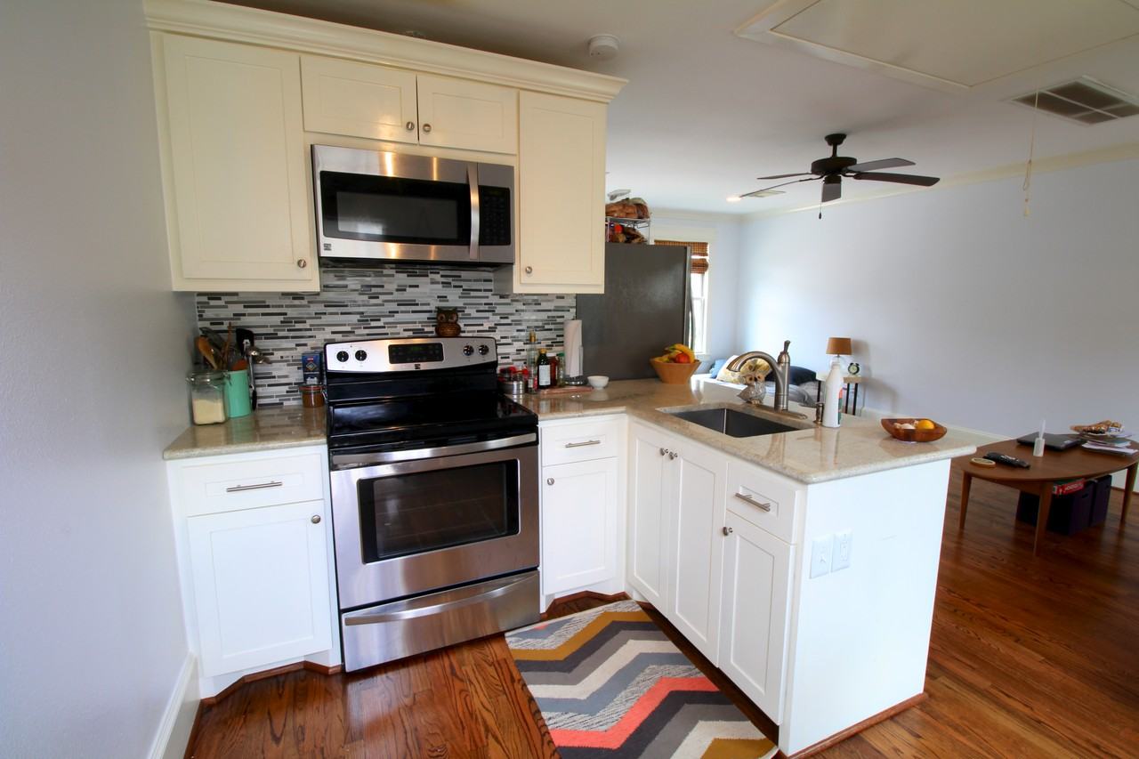 638 W 17th St - Photo 2 of 8