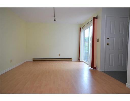 302 Highland Way - Photo 3 of 13