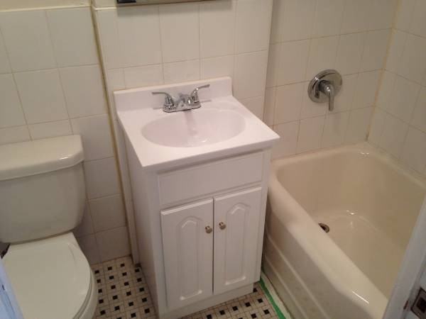 413 Woodward Ave #2 - Photo 3 of 6