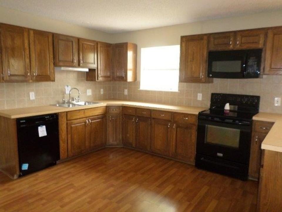 5604 Trail Lake Dr - Photo 2 of 4