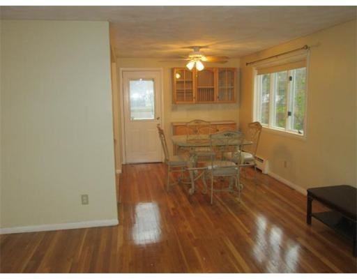 9 Burlington St - Photo 3 of 15