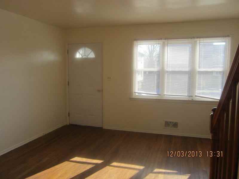 260 Willow Ave - Photo 3 of 16