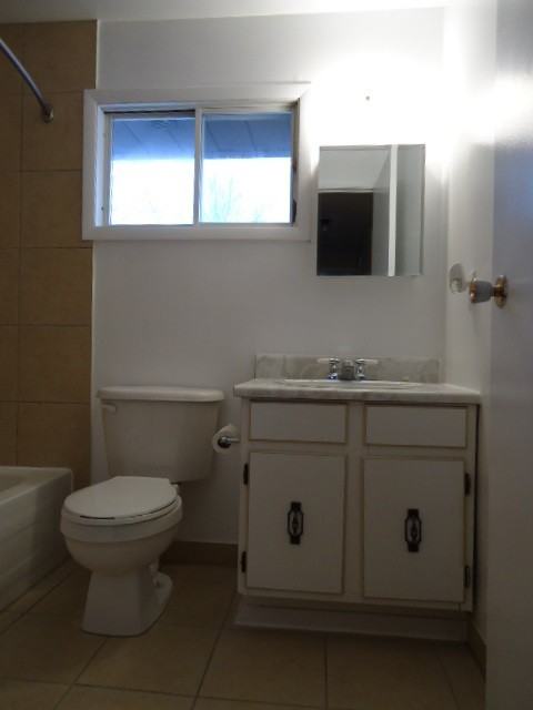 26 Grove Crescent - Photo 2 of 2