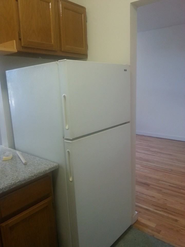 287 Milford St - Photo 2 of 4