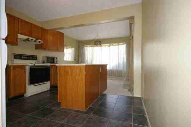 11246 72 Ave NW - Photo 3 of 6