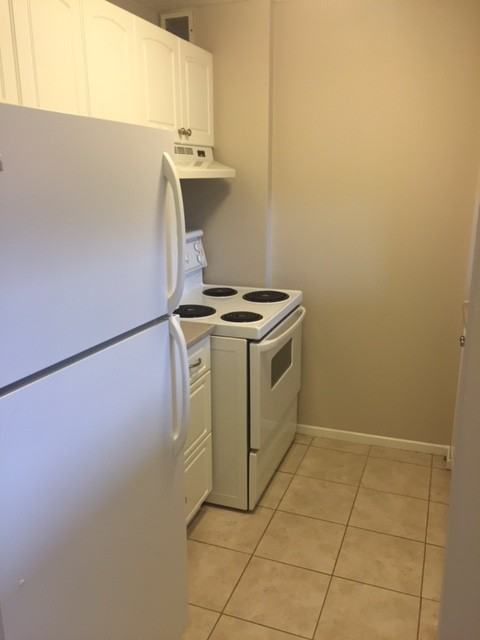 2470 Southvale Crescent - Photo 2 of 7