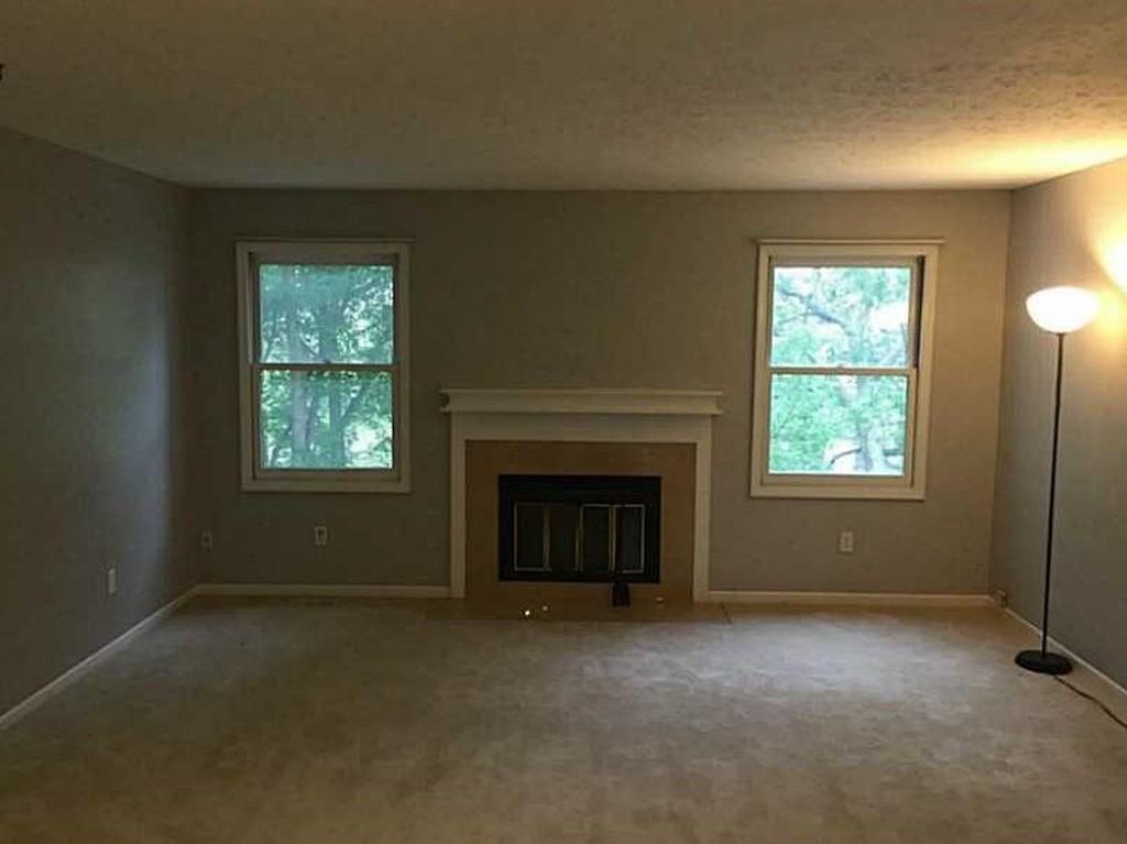 6022 S Bay Dr - Photo 2 of 2