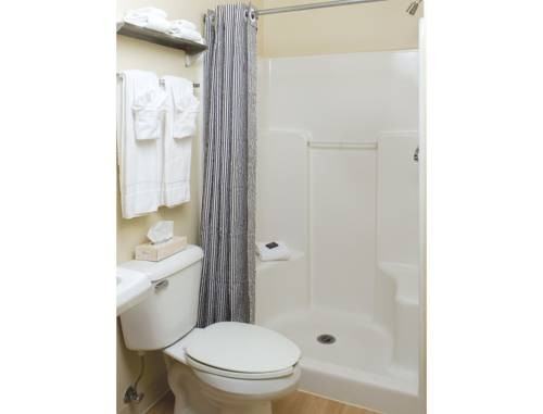 2750 Gribbin Dr - Photo 3 of 4