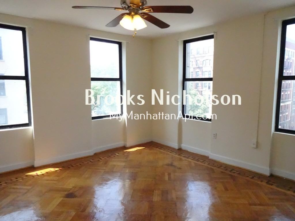 W 171st St #54