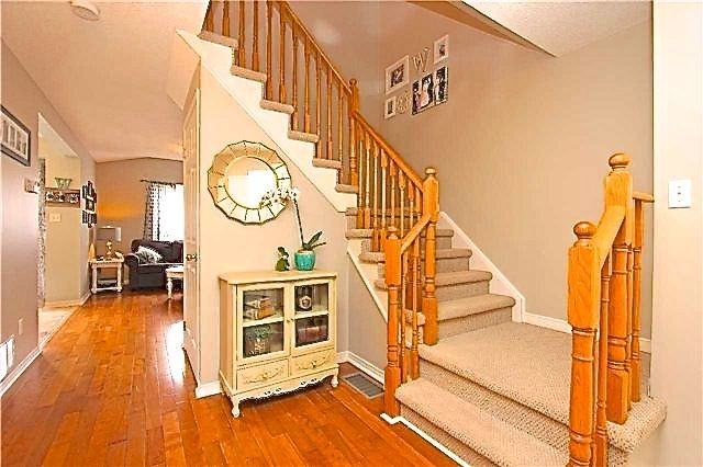 115 Wade Square - Photo 3 of 17