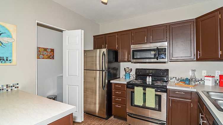 Carlyle Townhomes - Photo 3 of 24