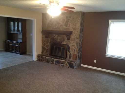 109 Landover Dr - Photo 2 of 16