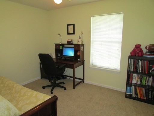 3198 S Fulmer Cir - Photo 3 of 9