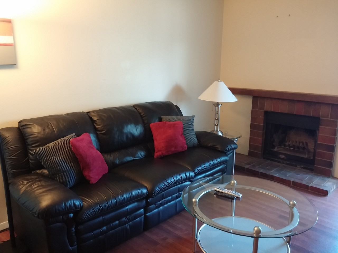 1375 Sparta Plaza - Photo 3 of 8