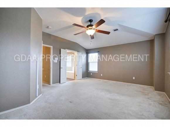 1504 Jackie Robinson Pl - Photo 3 of 25