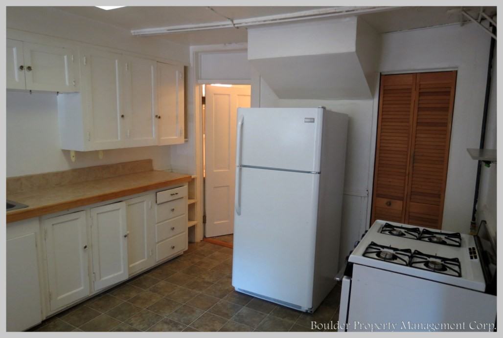 1028 1/2 Pine Street - Photo 2 of 10