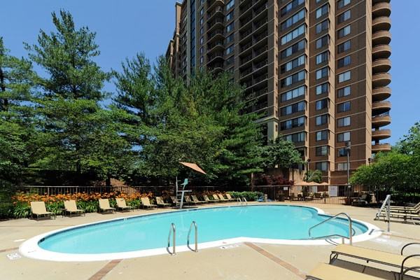 Avalon Grosvenor Tower - Photo 2 of 31