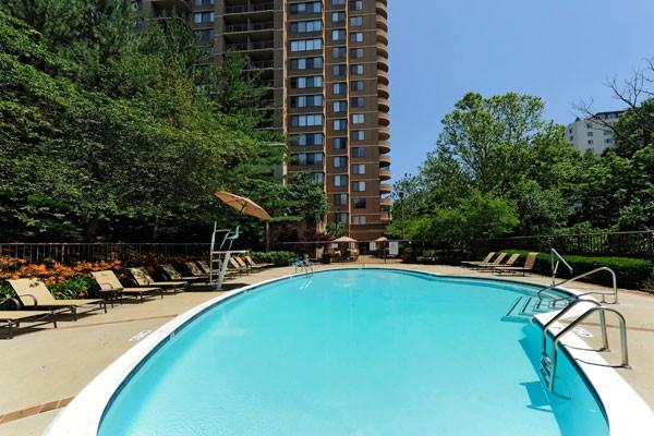 Avalon Grosvenor Tower - Photo 3 of 31