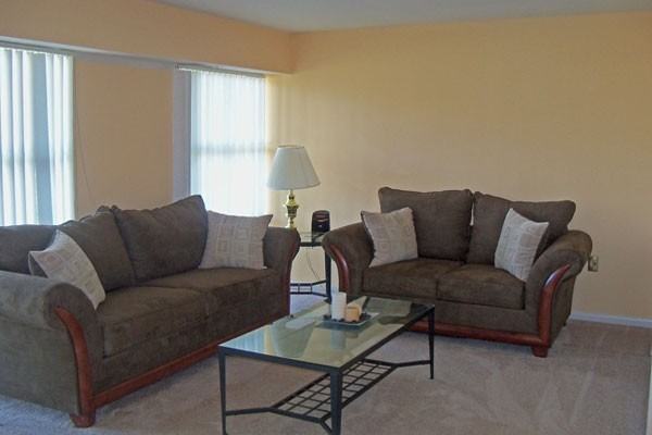 Belcrest Plaza - Photo 3 of 6