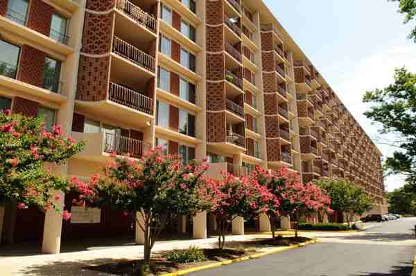 Capitol Park Plaza and Twins - Photo 2 of 12