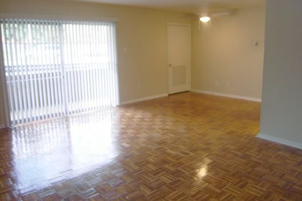 Clermont Apartments - Photo 3 of 8