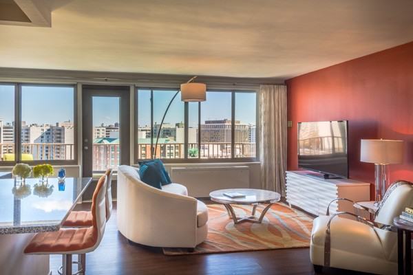 Crystal House - Photo 2 of 30