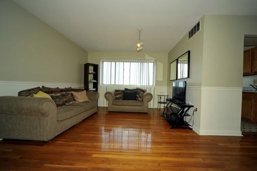 Kings Square - Photo 2 of 6