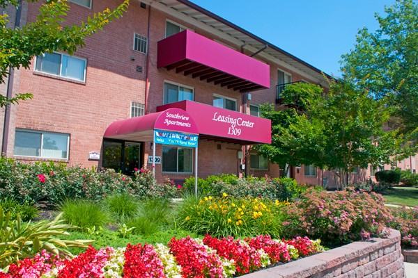 Southview Apartments in Oxon Hill Glassmanor, Oxon Hill, MD 20745