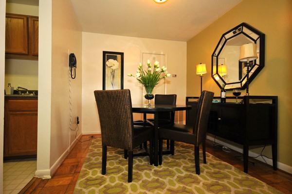 Strathmore House - Photo 3 of 7